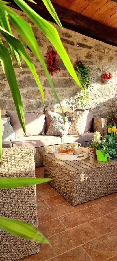 Apartment In The Smallest Town In The World Hum 外观 照片